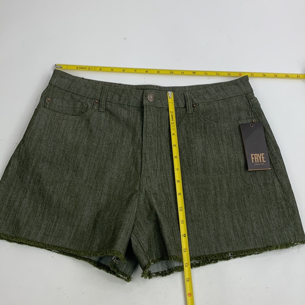 Frye Heritage Olive Green Shorts Size 14 Raw Hem Pockets Zip button up New NWT - Picture 9 of 12